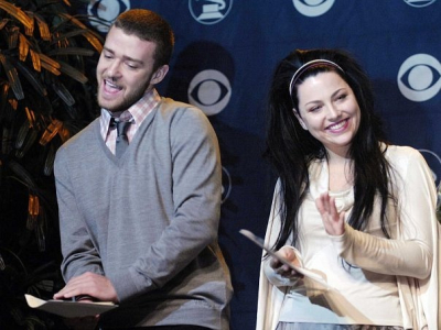 Click to view full size image
==============
Keywords: amy lee;evanescence;49th annual grammy nominations;grammy nominations;music box;red carpet;2006 Keywords: amy lee;evanescence;49th annual grammy nominations;grammy nominations;music box;red carpet;2006