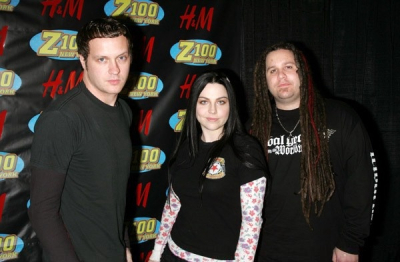 Click to view full size image
==============
Keywords: amy lee;evanescence;jingle ball;jingle ball 2006;hm artist gift lounge;gift lounge;2006 Keywords: amy lee;evanescence;jingle ball;jingle ball 2006;hm artist gift lounge;gift lounge;2006
