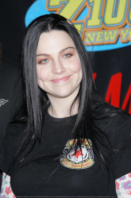 Click to view full size image
==============
Keywords: amy lee;evanescence;jingle ball;jingle ball 2006;hm artist gift lounge;gift lounge;2006 Keywords: amy lee;evanescence;jingle ball;jingle ball 2006;hm artist gift lounge;gift lounge;2006