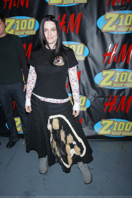 Click to view full size image
==============
Keywords: amy lee;evanescence;jingle ball;jingle ball 2006;hm artist gift lounge;gift lounge;2006 Keywords: amy lee;evanescence;jingle ball;jingle ball 2006;hm artist gift lounge;gift lounge;2006