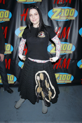 Click to view full size image
==============
Keywords: amy lee;evanescence;jingle ball;jingle ball 2006;hm artist gift lounge;gift lounge;2006 Keywords: amy lee;evanescence;jingle ball;jingle ball 2006;hm artist gift lounge;gift lounge;2006