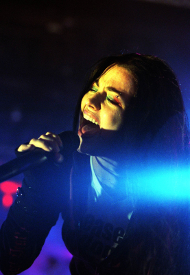 Click to view full size image
==============
Keywords: amy lee;amy photos;amy pic;evanescence;evanescence pics;fallen Keywords: amy lee;amy photos;amy pic;evanescence;evanescence pics;fallen