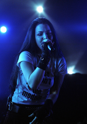 Click to view full size image
==============
Keywords: amy lee;amy photos;amy pic;evanescence;evanescence pics;fallen Keywords: amy lee;amy photos;amy pic;evanescence;evanescence pics;fallen