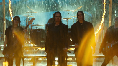 Keywords: amy lee;amy photos;amy pic;fight like a girl;flag