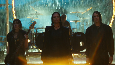 Keywords: amy lee;amy photos;amy pic;fight like a girl;flag