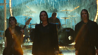 Keywords: amy lee;amy photos;amy pic;fight like a girl;flag