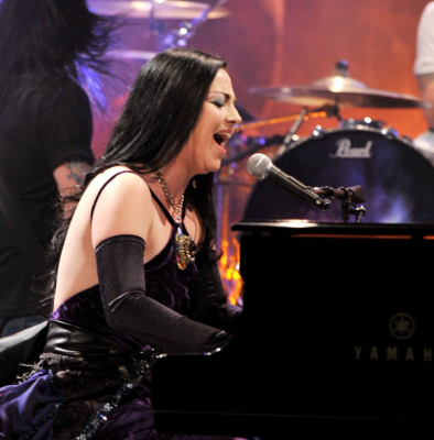 Click to view full size image
==============
Keywords: amy photos;amy lee;amy pic;evanescence;evanescence pics;jay leno Keywords: amy photos;amy lee;amy pic;evanescence;evanescence pics;jay leno